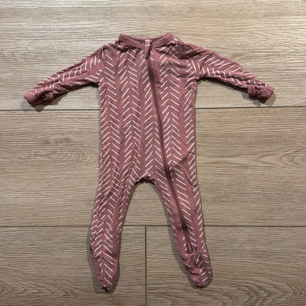 Kyte Baby Zipper Footy - Dark Rose Pink Chevron